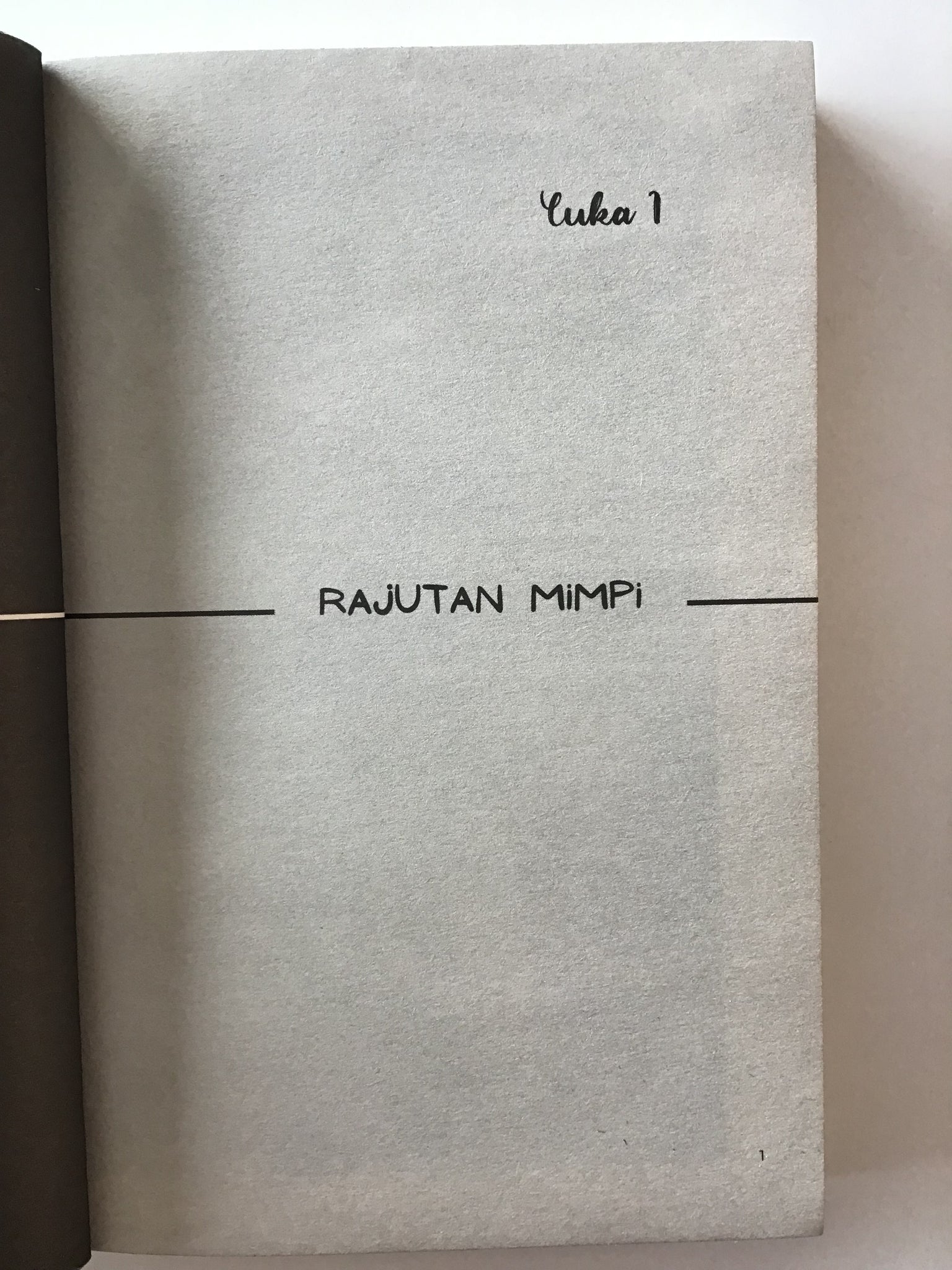 Kita Adalah Luka Yang Kita Lewati